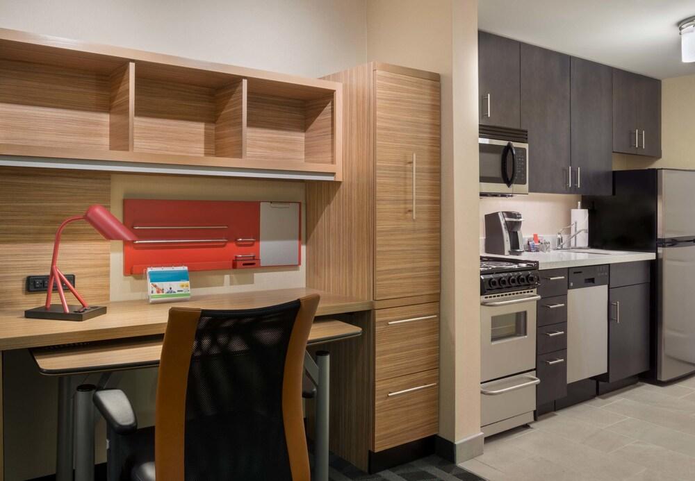 Towneplace Suites By Marriott Ottawa Kanata Exteriör bild